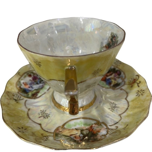 Lefton China Teacup and Saucer, Hand Painted, Victorian Couple Courting. - Picture 3 of 4